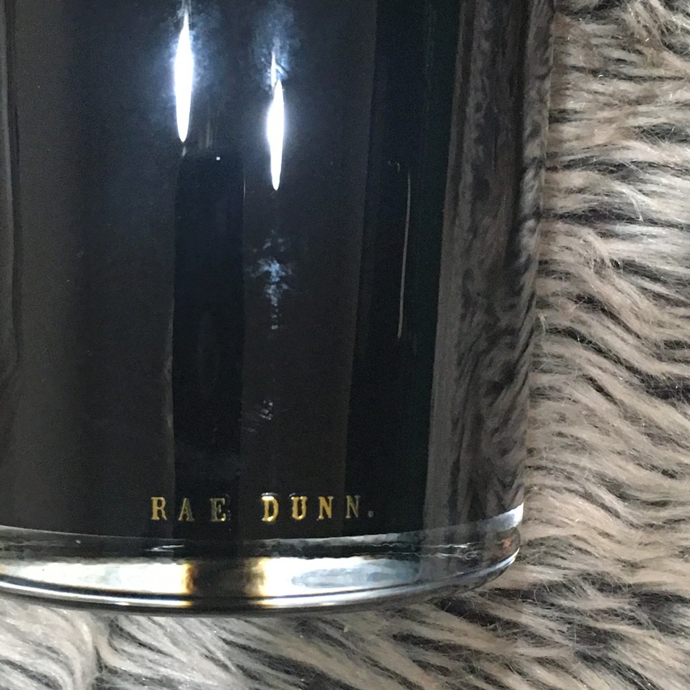 RAE DUNN Glass Makeup Brush Holder - “LIPS” Black / Gold 
NWT - Picture 2 of 3